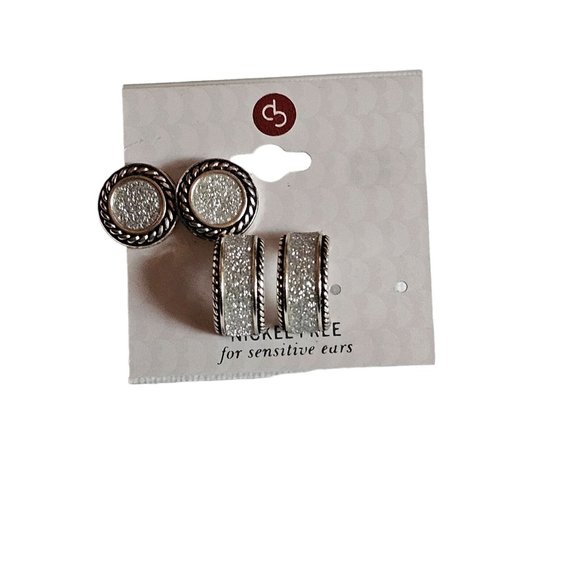 DB Brand 2 Pair Earring Stud Hoops White Sparkle Circle Silver Tone Fun New Gift - Picture 4 of 10